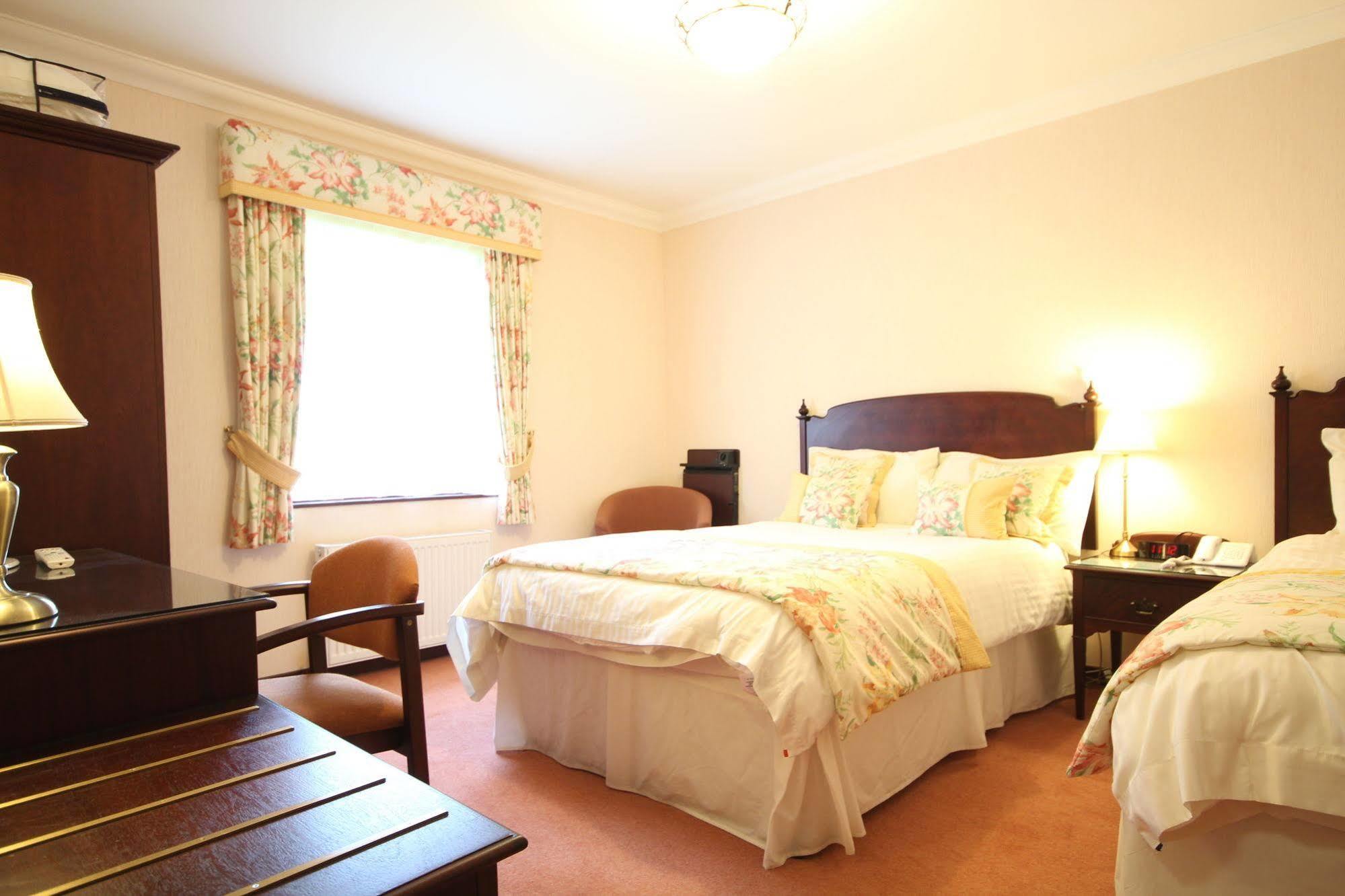 Strathburn Hotel Inverurie By Compass Hospitality Kültér fotó